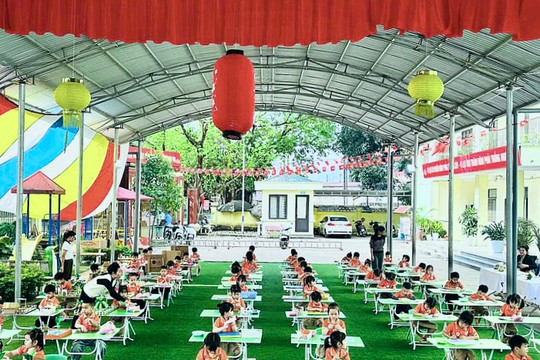 Sôi nổi hội thi “Bé khéo tay” tại Trường Mầm non Văn Mỹ