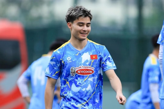 Tiền đạo Việt kiều Antonio Moric bày tỏ thích lối chơi của Đình Bắc