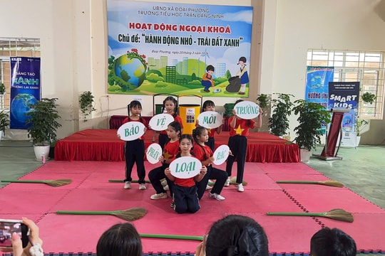 Thiếu nhi xã Đoài Phương hành động vì môi trường
