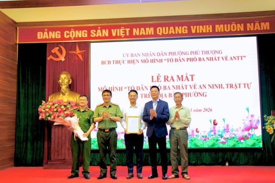 Ra mắt mô hình “Tổ dân phố ba nhất về an ninh, trật tự” tại phường Phú Thượng