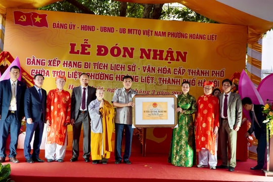 Đón nhận Bằng xếp hạng di tích lịch sử - văn hóa cấp Thành phố chùa Tựu Liệt