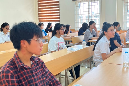Hai trường THPT chuyên đầu tiên tại Hà Nội công bố thông tin tuyển sinh lớp 10