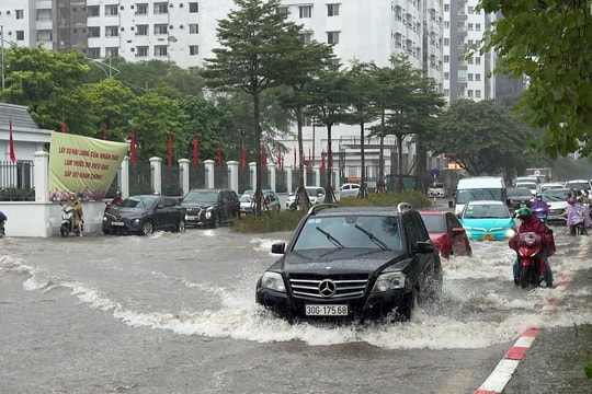 Cầu Giấy hóa giải "điểm nghẽn" ngập úng bằng tư duy phòng ngừa