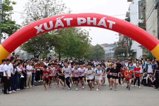 Phường Tùng Thiện: Sôi nổi Ngày chạy Olympic vì sức khỏe toàn dân