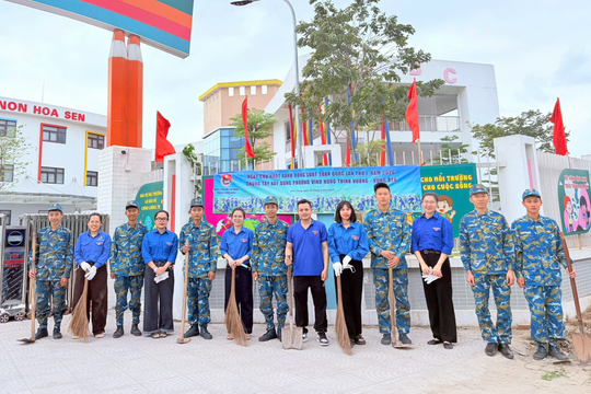 Tuổi trẻ phường Vĩnh Hưng ra quân “Chủ nhật xanh”, lan tỏa hành động vì môi trường