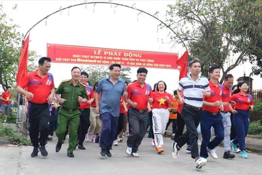 600 vận động viên xã Hồng Vân tham dự lễ phát động giải chạy Hànộimới