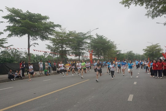 Phường Tây Tựu đã lựa chọn 20 VĐV xuất sắc tham gia thi đấu Chung kết Giải chạy Hànộimới cấp thành phố