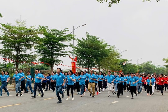 Khai mạc Giải chạy Hànộimới Vì hòa bình phường Tây Tựu năm 2026