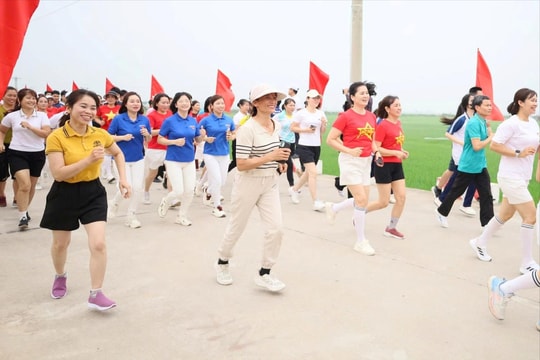Xã Cổ Đô: 600 người tham gia Ngày chạy Olympic vì sức khỏe toàn dân