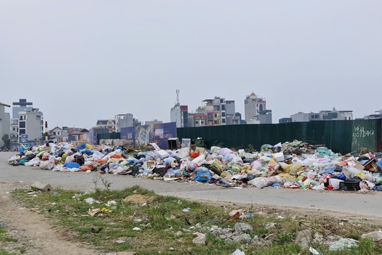 Hà Nội nguy cơ phát sinh “điểm đen” rác thải