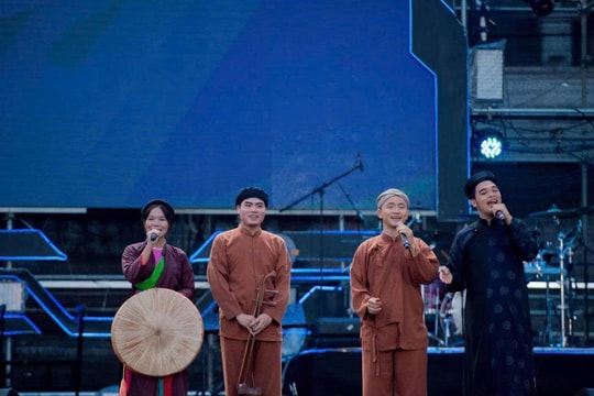 Đại úy quân đội và "ngọn lửa" đam mê âm nhạc cổ truyền