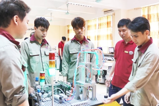 Tự chủ chiến lược, tự cường, tự tin, tiến mạnh trong kỷ nguyên mới của dân tộc: Vận dụng từ thực tiễn Thủ đô Hà Nội