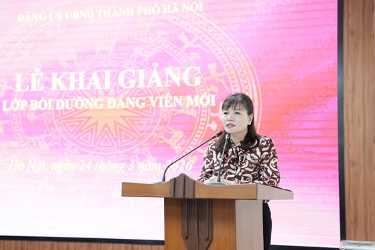 Đảng ủy UBND thành phố Hà Nội khai giảng lớp bồi dưỡng đảng viên mới