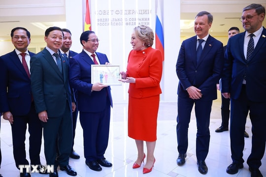 Thủ tướng Phạm Minh Chính hội kiến Chủ tịch Hội đồng Liên bang Nga Valentina Matviyenko