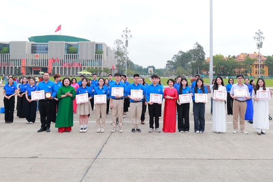 Phường Nghĩa Đô: Tuyên dương các công trình, phần việc trong Tháng Thanh niên