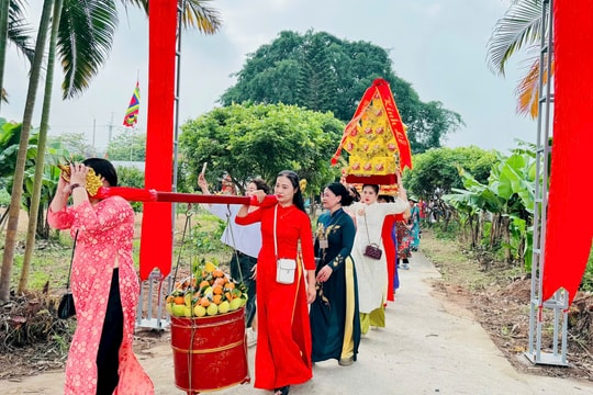 Gìn giữ “hồn cốt” văn hóa bên dòng sông Hồng