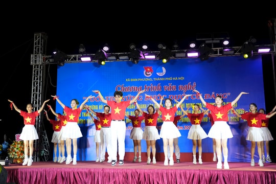 Xã Đan Phượng: Đặc sắc, ý nghĩa chương trình văn nghệ “Tuổi trẻ vững bước dưới cờ Đảng”