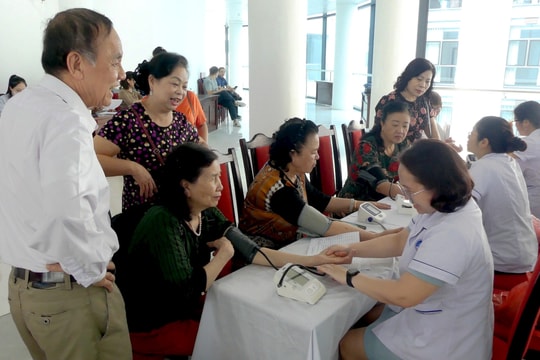 Cầu Giấy: Đưa Nghị quyết 72-NQ/TW vào cuộc sống qua mô hình CLB Chăm sóc sức khỏe người cao tuổi