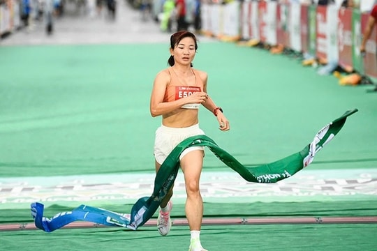 Hơn 12.000 vận động viên tranh tài tại Tiền Phong Marathon 2026