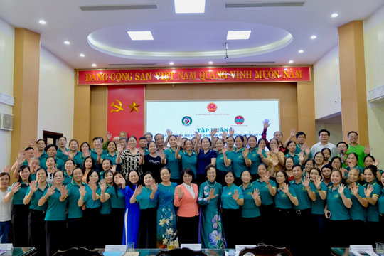 Mỗi người nông dân, hội viên phụ nữ là một “đại sứ tiêu dùng xanh”