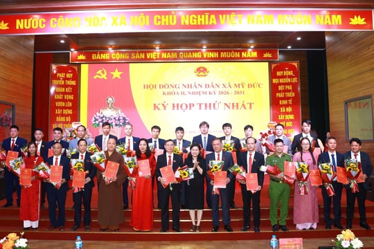 Xã Mỹ Đức: Tổ chức kỳ họp HĐND thứ nhất khoá II kiện toàn tổ chức bộ máy nhiệm kỳ mới