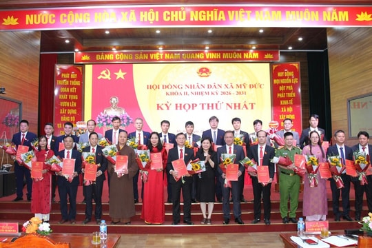 Kỳ họp thứ Nhất HĐND xã Mỹ Đức khóa II: Kiện toàn nhân sự chủ chốt