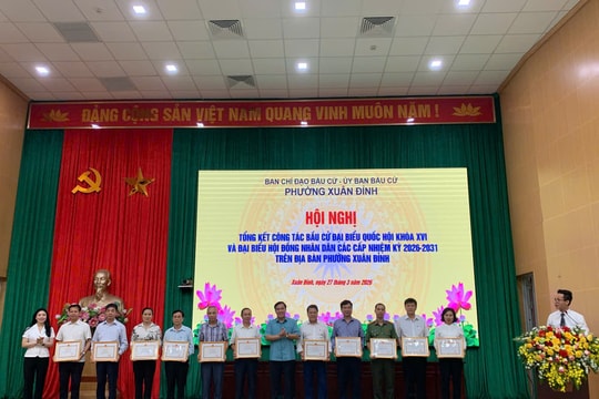 Xuân Đỉnh tổng kết công tác bầu cử, khen thưởng các tập thể, cá nhân tiêu biểu