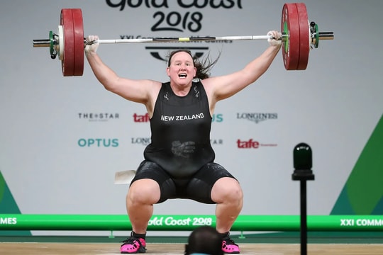 IOC cấm vận động viên chuyển giới nữ thi Olympic
