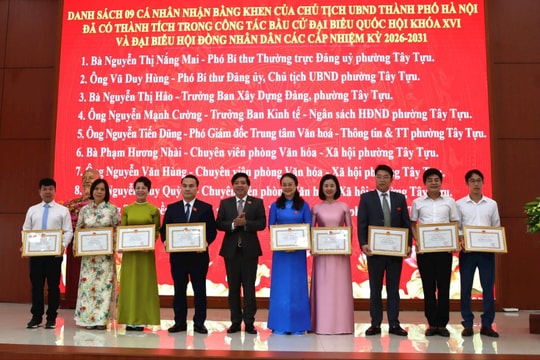 Phường Tây Tựu tổng kết công tác bầu cử, khen thưởng nhiều tập thể, cá nhân