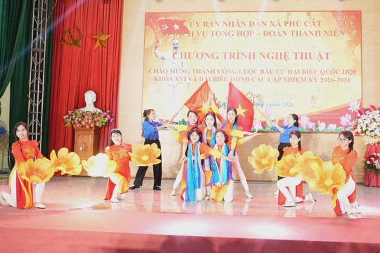 Xã Phú Cát: Sôi nổi chương trình "Tuổi trẻ tự hào vững tin theo Đảng - khát vọng cống hiến"