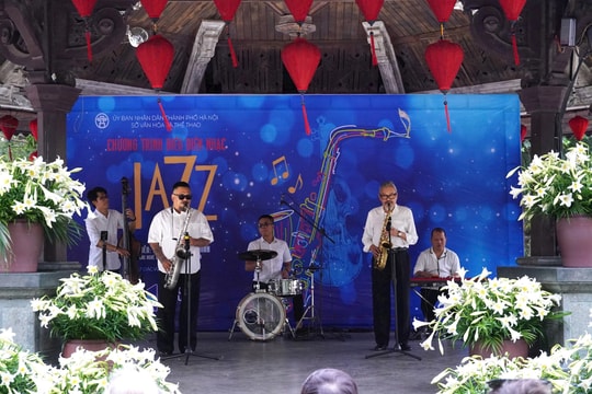 Giai điệu jazz ngân vang giữa ngàn hoa
