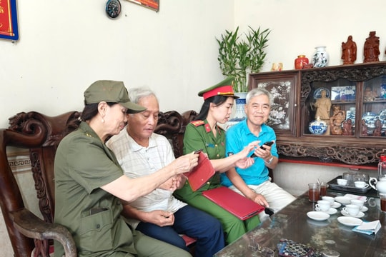 Công an xã Đại Xuyên đẩy mạnh chuyển đổi số, nâng cao hiệu quả phục vụ nhân dân
