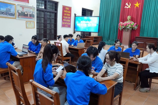 Dịch vụ công trực tuyến về tận thôn, xóm: Bước đi mới của Ô Diên