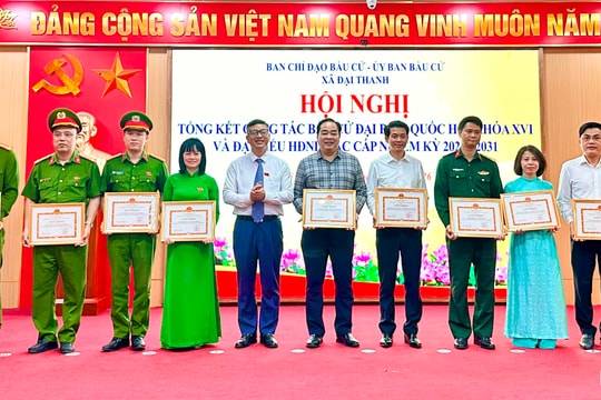 Xã Đại Thanh khen thưởng nhiều tập thể, cá nhân về công tác bầu cử