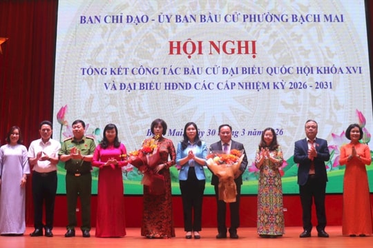 Phường Bạch Mai khen thưởng hàng trăm tập thể, cá nhân trong công tác bầu cử