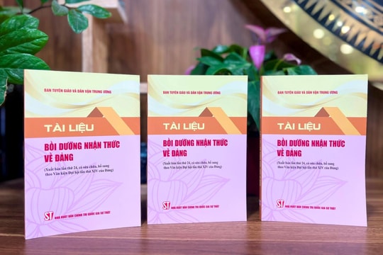Bồi dưỡng nhận thức về Đảng trong kỷ nguyên phát triển của dân tộc