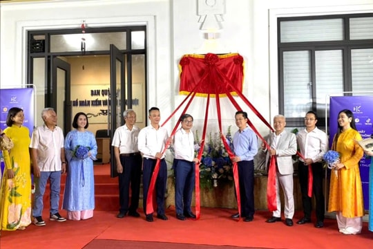 Phường Hoàn Kiếm ra mắt mô hình Trạm truyền thông số