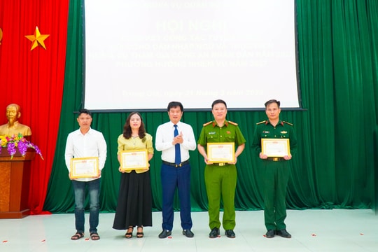 Xã Trung Giã: Nhiều tập thể, cá nhân được khen thưởng về công tác tuyển quân năm 2026