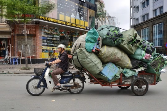 Hà Nội: Hệ lụy từ sự bùng nổ tự phát của các điểm thu mua phế liệu