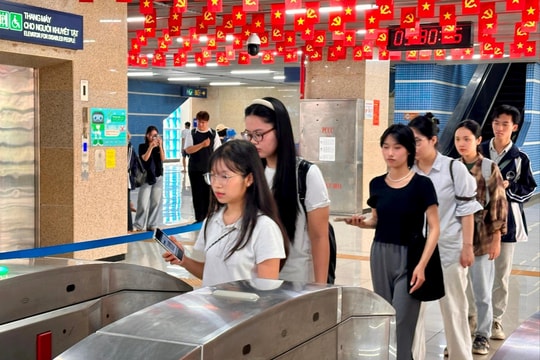 “Vé thông minh” metro Hà Nội mở lối trải nghiệm giao thông đô thị