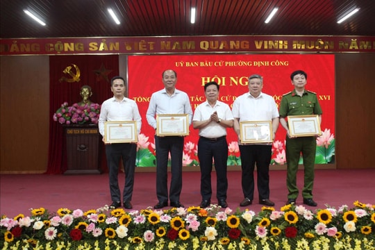 Biểu dương nhiều tập thể, cá nhân xuất sắc trong công tác bầu cử tại Định Công