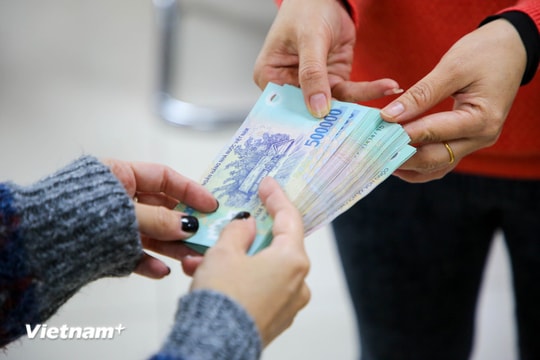 Bộ Nội vụ lấy ý kiến về đề xuất tăng lương cơ sở thêm hơn 8% từ ngày 1-7-2026