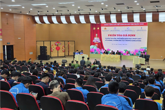 Phiên tòa giả định - “lớp học pháp luật sống động” cho học sinh, sinh viên Thuận An