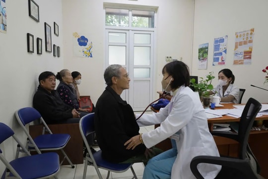 Đề xuất giảm trừ chi phí y tế, giáo dục khi tính thuế: Đúng hướng nhưng thiếu lực