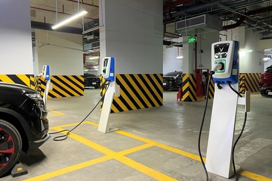 Thúc đẩy phát triển hạ tầng trạm sạc xe điện tại các khu chung cư
