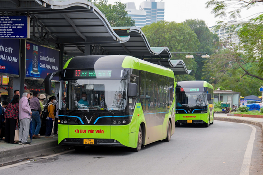 Transerco đưa vào vận hành 56 xe buýt điện cỡ trung bình