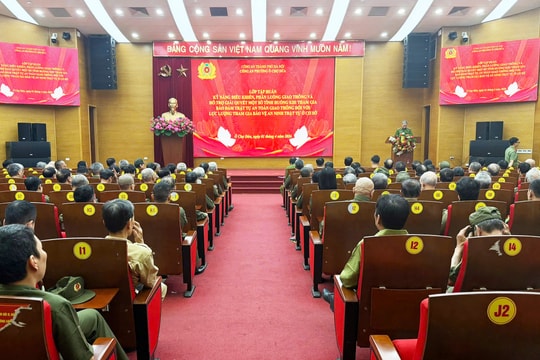 Tập huấn kỹ năng phân luồng giao thông cho lực lượng an ninh cơ sở phường Ô Chợ Dừa