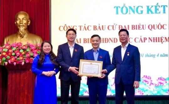 Phú Thượng: Nhiều tập thể, cá nhân được khen thưởng trong công tác bầu cử