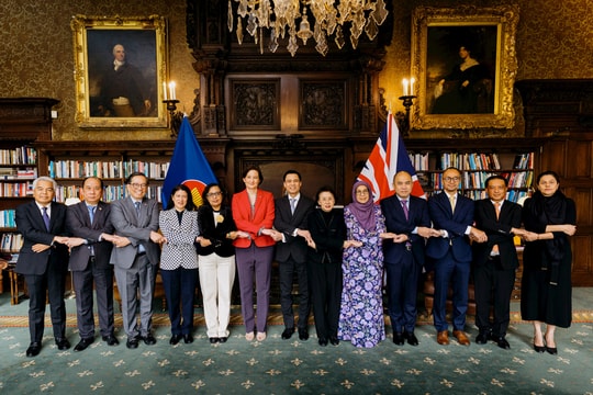 Quan hệ đối thoại ASEAN-Anh: Đối tác năng động, hợp tác thực chất, hướng tới tương lai