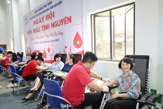 Hơn 400 người tham gia hiến máu tại phường Tùng Thiện